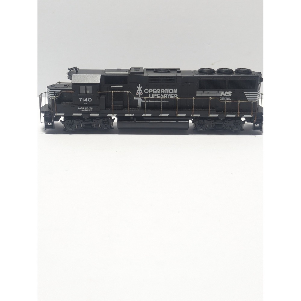 Athearn HO Norfolk Southern GP60 #7140 Operation Lifesaver Dummy Locomotive
